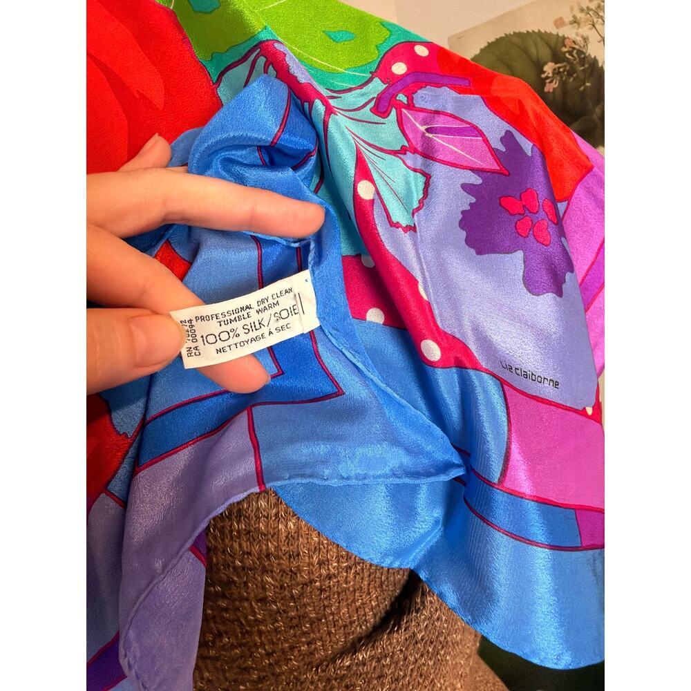Liz Claiborne Vintage 100% Silk Scarf Tropical Fruit Floral Polka Dot Pink Blue - Picture 4 of 4